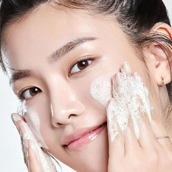 Anua – 8 Hyaluronic Acid Hydrating Gentle Foaming Cleanser, 150ml