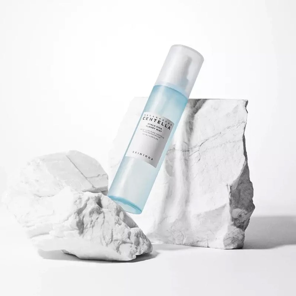 Skin1004 Hydrating Face Mist Madagascar Centella Hyalu-Cica Cloudy Mist - 120 Ml